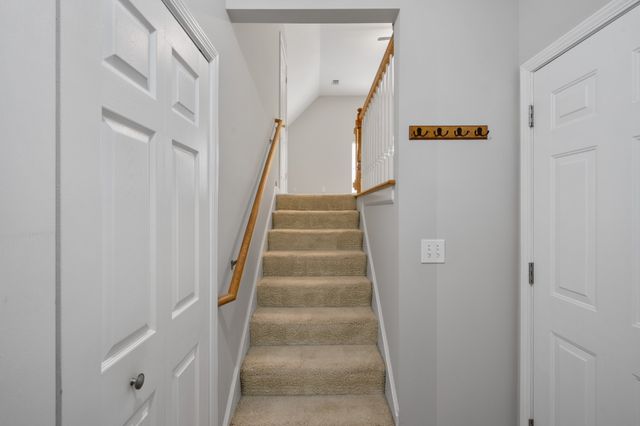 1011 Dickens Dr, Mount Juliet, TN 37122
