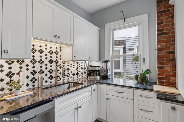 304 HILLSIDE AVE, Jenkintown, PA 19046