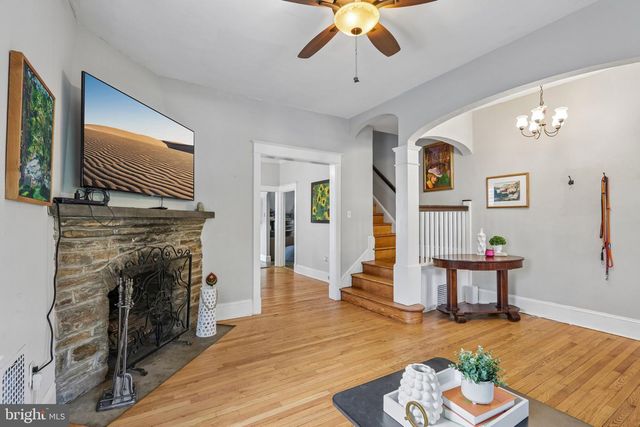 304 HILLSIDE AVE, Jenkintown, PA 19046