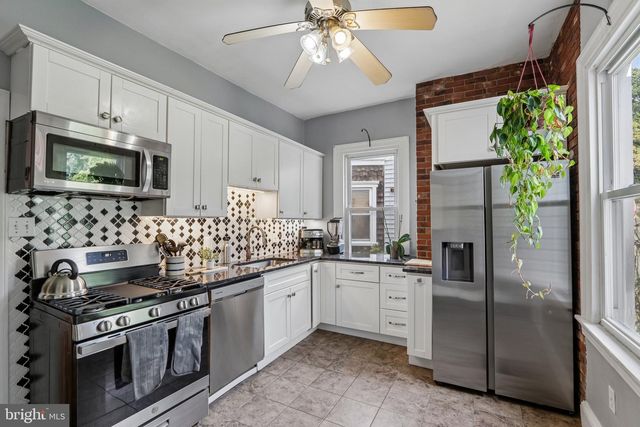 304 HILLSIDE AVE, Jenkintown, PA 19046