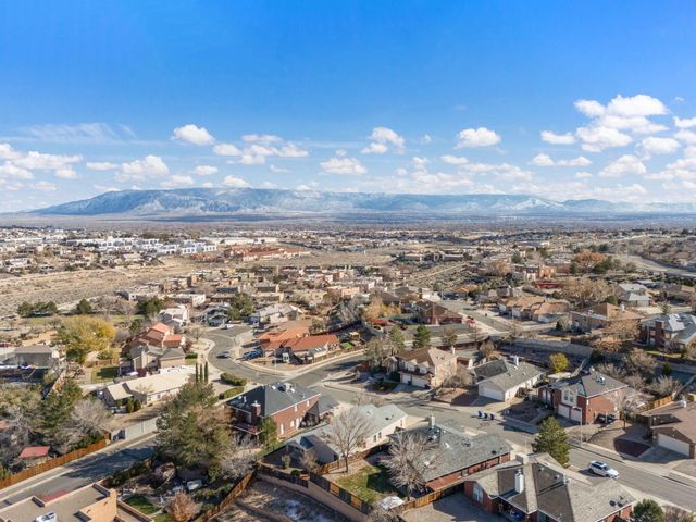10331 Cedar Springs Place NW, Albuquerque, NM 87114