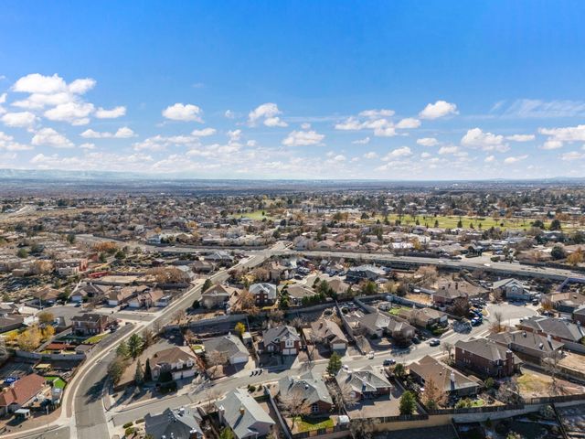 10331 Cedar Springs Place NW, Albuquerque, NM 87114