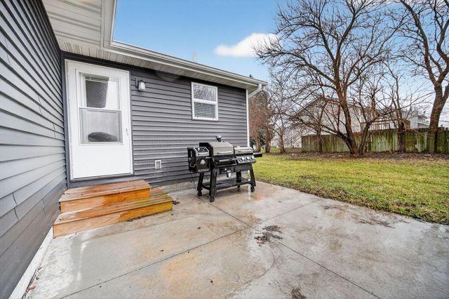 2417 Merle Huff Avenue, Norwalk, IA 50211