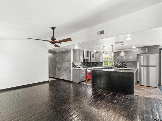 1333 Lupine Rd, Gilmer, TX 75644