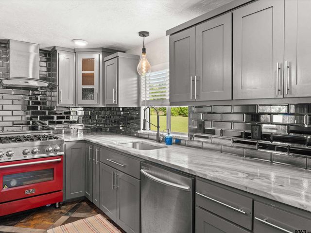 1333 Lupine Rd, Gilmer, TX 75644