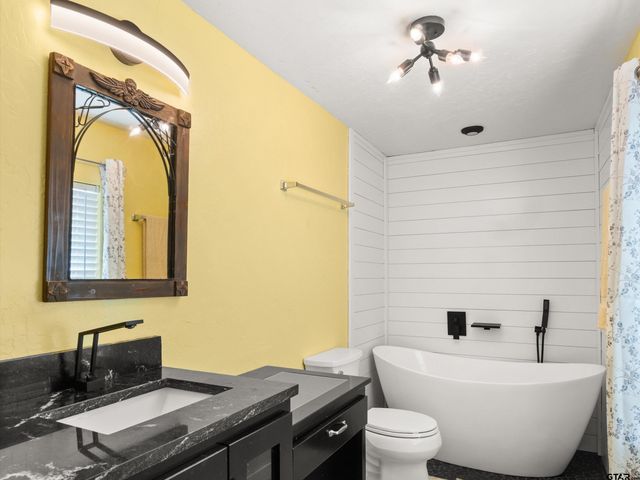 1333 Lupine Rd, Gilmer, TX 75644