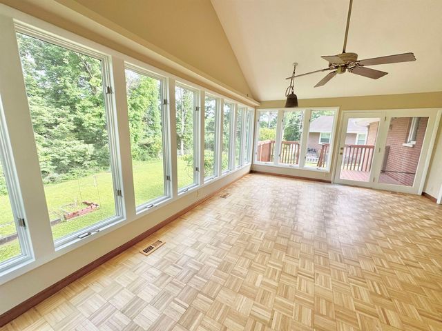 137 Willoughby Avenue, Huntington, WV 25705