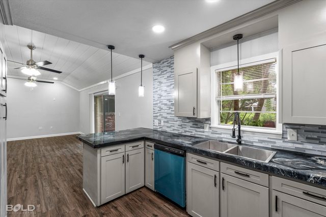 2500 Sheri Lane, Shreveport, LA 71109