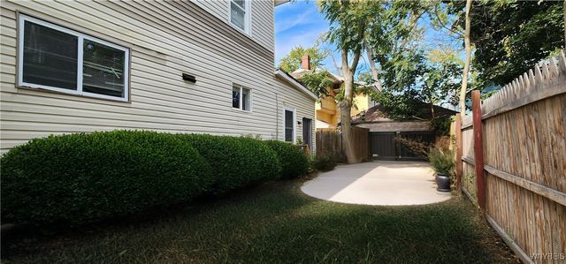 177 Genesee Street, Lockport City, NY 14094