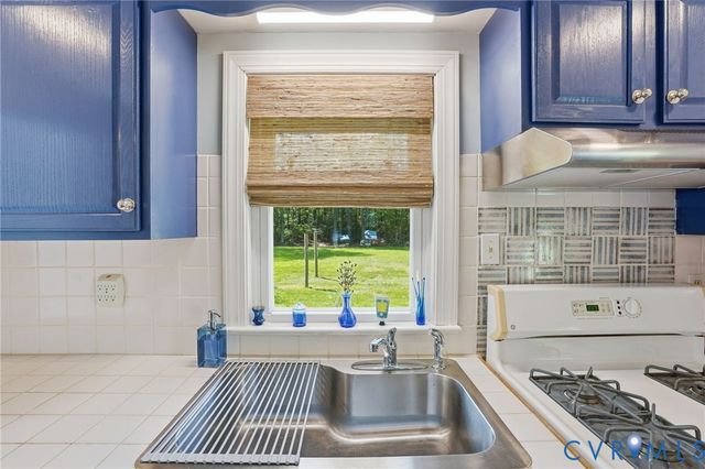 247 Salisbury Park Rd, Hague, VA 22469