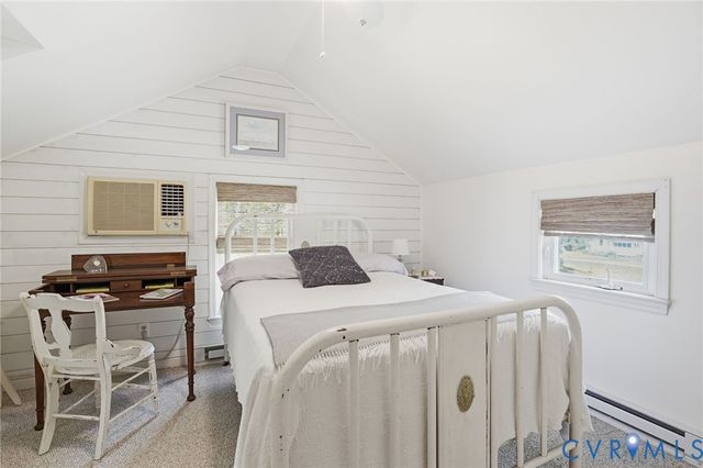 247 Salisbury Park Rd, Hague, VA 22469