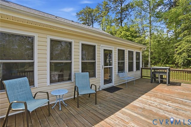 247 Salisbury Park Rd, Hague, VA 22469