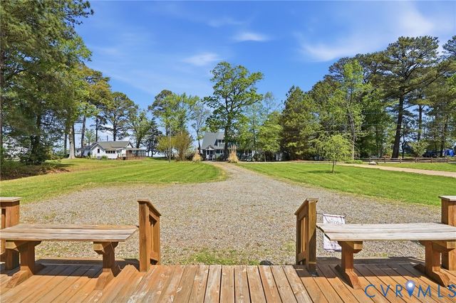247 Salisbury Park Rd, Hague, VA 22469