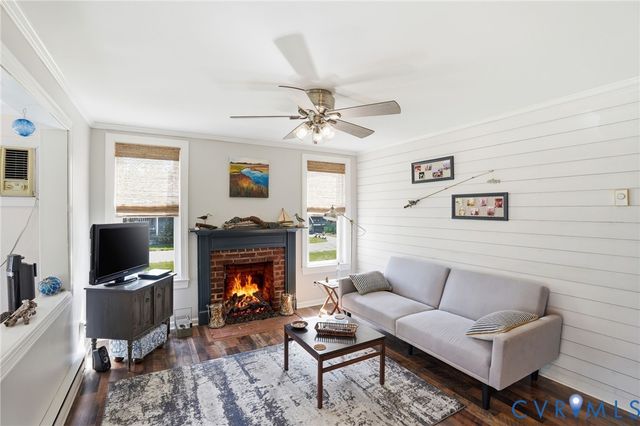 247 Salisbury Park Rd, Hague, VA 22469