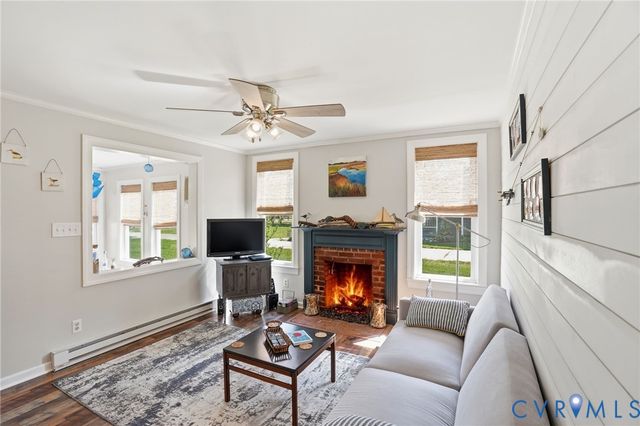 247 Salisbury Park Rd, Hague, VA 22469