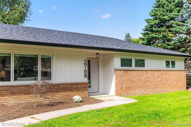 2768 Hillendale Drive, Rochester Hills, MI 48309