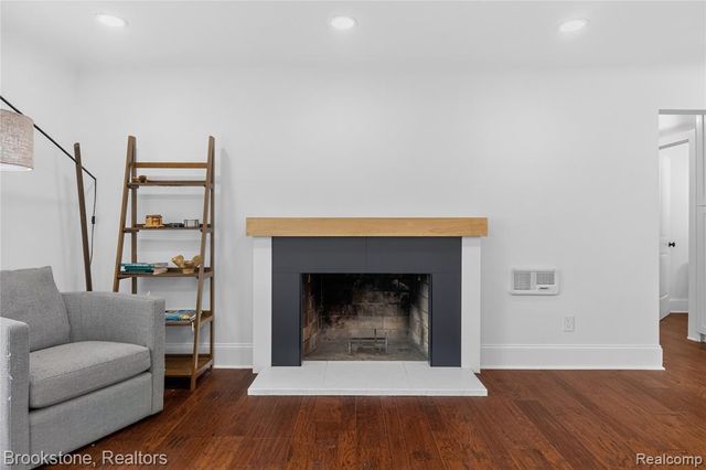 2768 Hillendale Drive, Rochester Hills, MI 48309