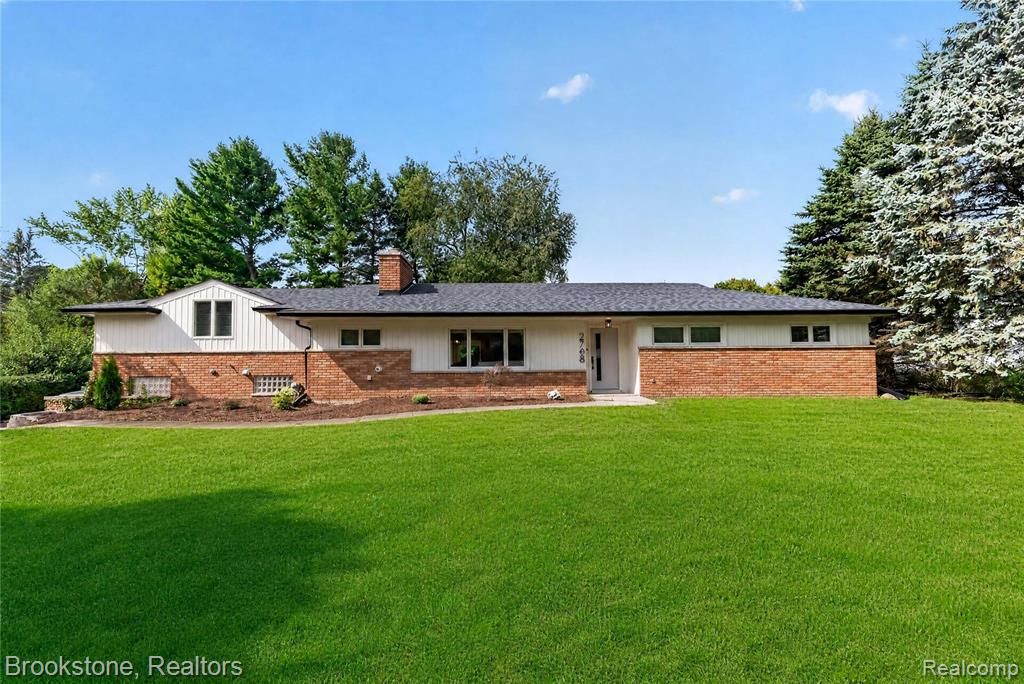 2768 Hillendale Drive, Rochester Hills, MI 48309