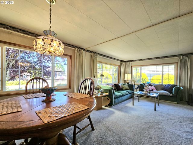 15961 BAY VIEW Dr, Brookings, OR 97415