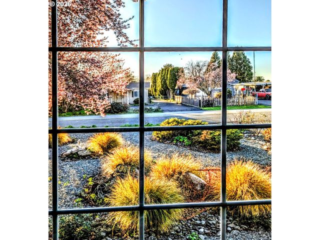 15961 BAY VIEW Dr, Brookings, OR 97415