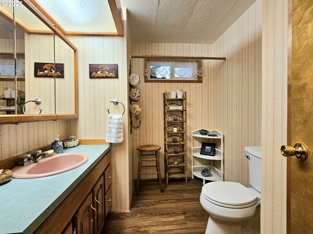 15961 BAY VIEW Dr, Brookings, OR 97415