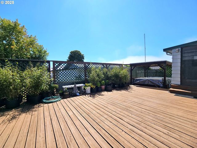 15961 BAY VIEW Dr, Brookings, OR 97415