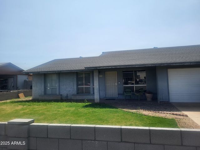 8719 W AVALON Drive, Phoenix, AZ 85037