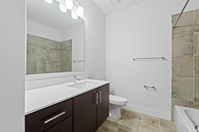 8922 Menchaca RD 1004, Austin, TX 78748