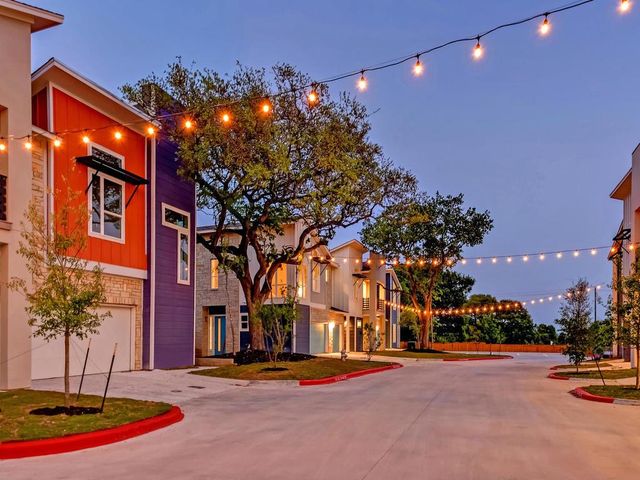 8922 Menchaca RD 1004, Austin, TX 78748