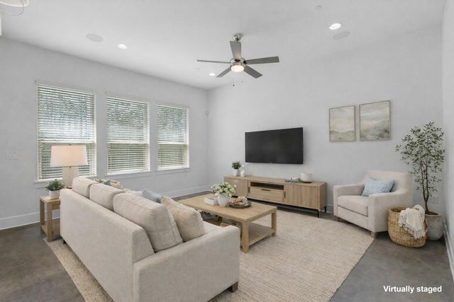 8922 Menchaca RD 1004, Austin, TX 78748