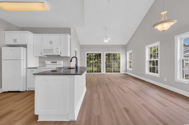 5038 Belleglen Ct Apt 202, Myrtle Beach, SC 29579