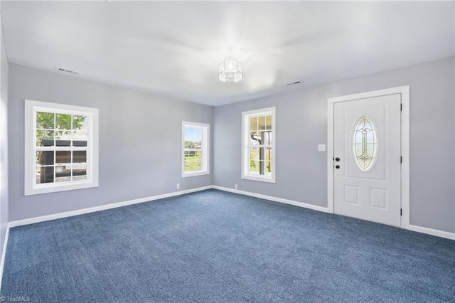 622 S Franklin Road, Mount Airy, NC 27030