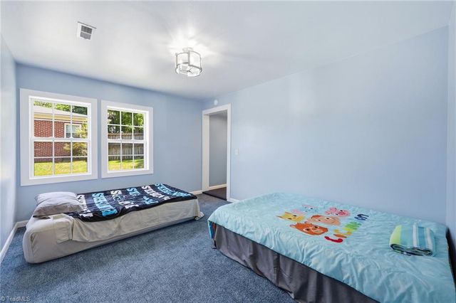622 S Franklin Road, Mount Airy, NC 27030