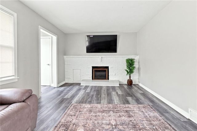 2307 NE 37th Terrace, Kansas City, MO 64116