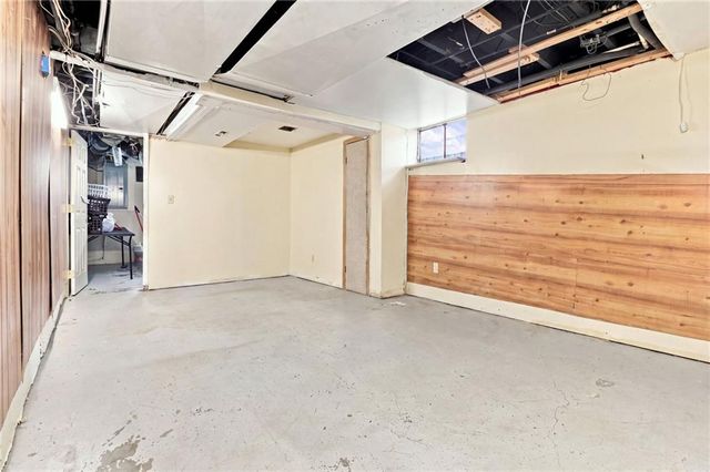 2307 NE 37th Terrace, Kansas City, MO 64116