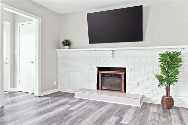 2307 NE 37th Terrace, Kansas City, MO 64116