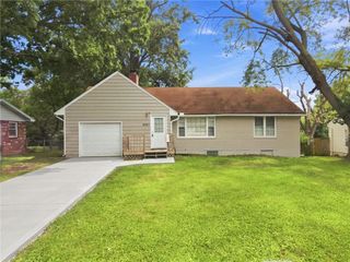 2307 NE 37th Terrace, Kansas City, MO 64116