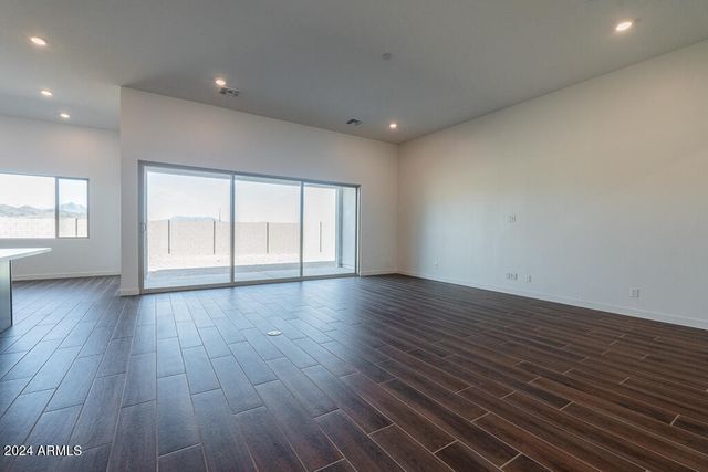 3823 W LODGE Drive, Laveen, AZ 85339