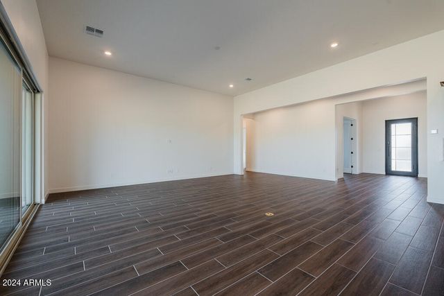 3823 W LODGE Drive, Laveen, AZ 85339