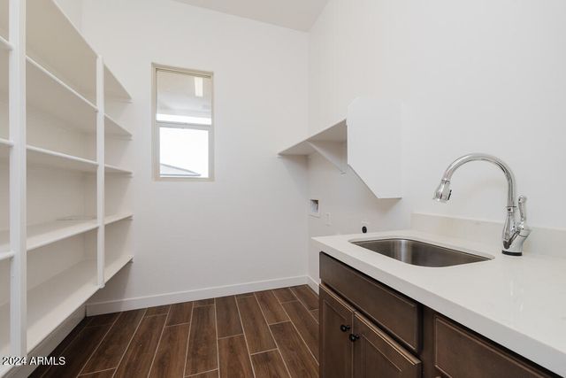 3823 W LODGE Drive, Laveen, AZ 85339