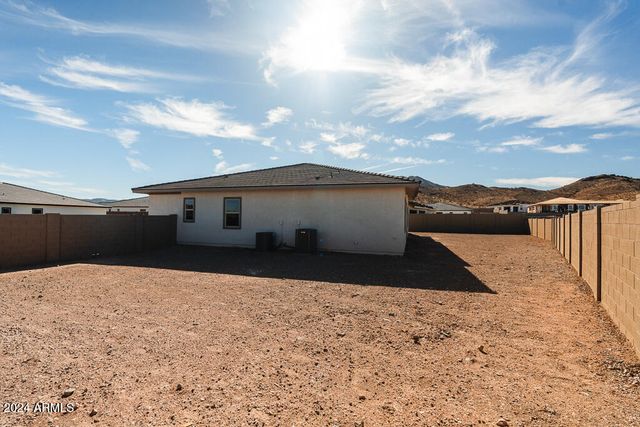 3823 W LODGE Drive, Laveen, AZ 85339