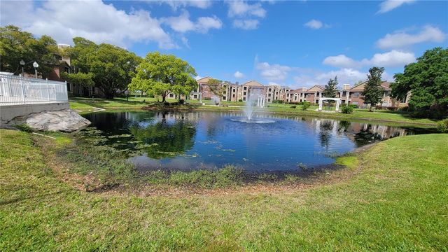 5600 DEVONBRIAR WAY N202, Orlando, FL 32822