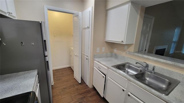 5600 DEVONBRIAR WAY N202, Orlando, FL 32822