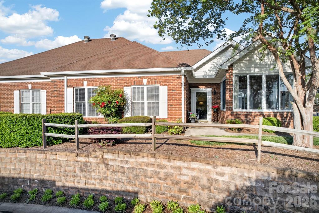 8437 Windsor Ridge Drive, Charlotte, NC 28277