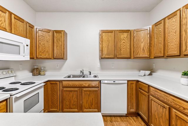 1014 Heldt Street, Chaska, MN 55318