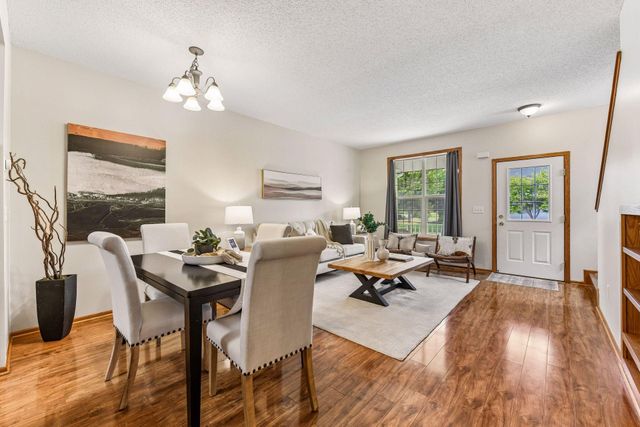 1014 Heldt Street, Chaska, MN 55318