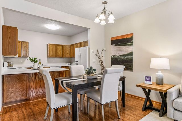 1014 Heldt Street, Chaska, MN 55318