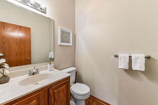 1014 Heldt Street, Chaska, MN 55318