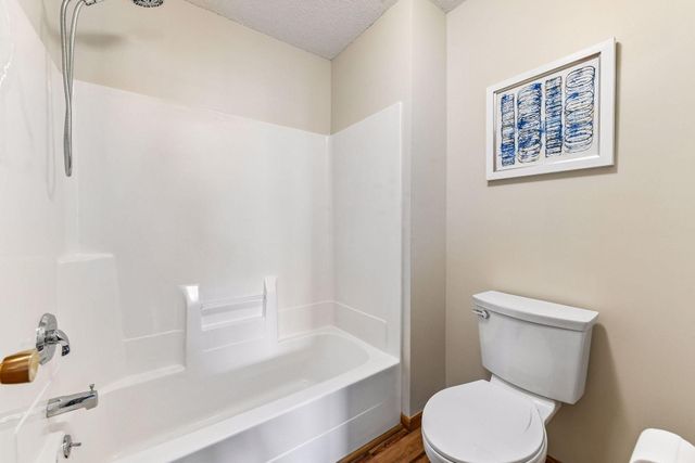 1014 Heldt Street, Chaska, MN 55318