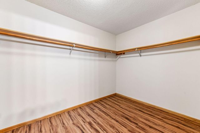 1014 Heldt Street, Chaska, MN 55318